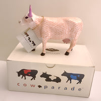 Cow Parade Figurine #9183 - Smooch (Retired) CowParade